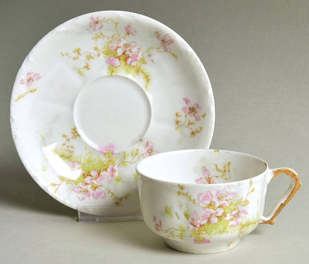 Schleiger 146E Flat Cup & Saucer Set
