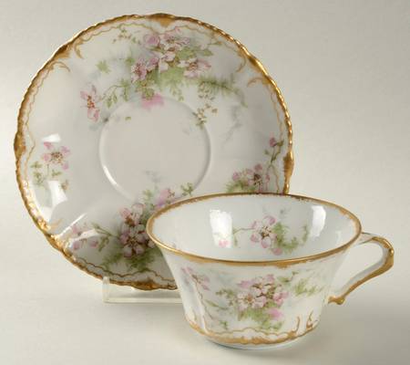 Schleiger 146N Flat Cup & Saucer Set