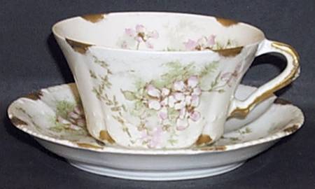 Schleiger 146O Flat Cup & Saucer Set