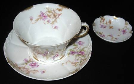 Schleiger 147q Flat Cup & Saucer Set