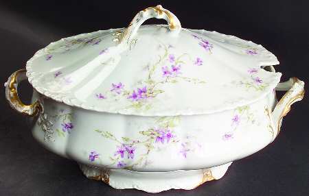 Schleiger 148a Oval Tureen & Lid