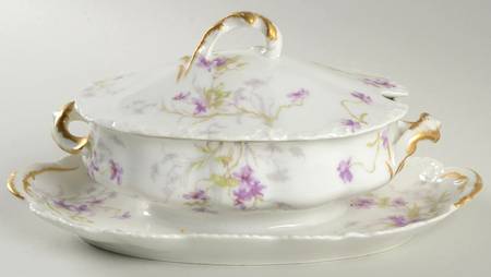 Schleiger 148a Gravy Boat w/Attached Underplate & Lid