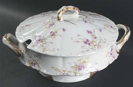 Schleiger 148G Tureen &  Lid