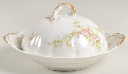 Schleiger 149 Round Covered Butter with Strainer