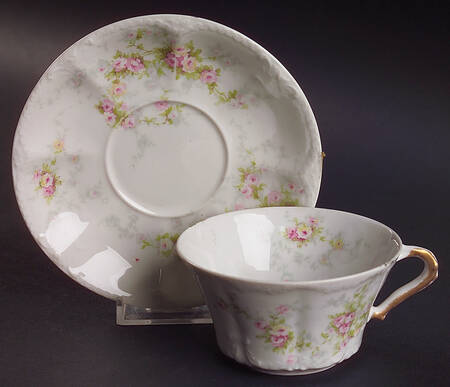 Schleiger 149 Flat Cup & Saucer Set