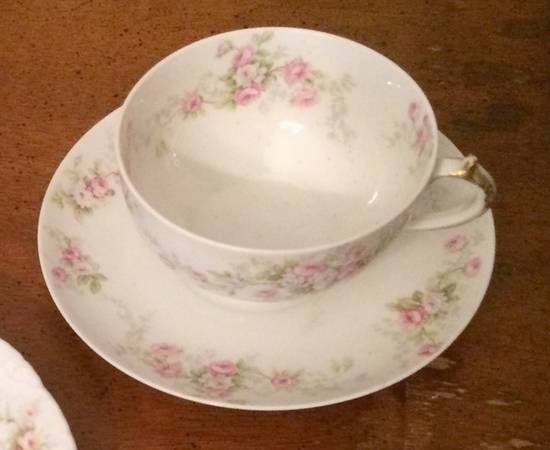 Schleiger 149E Footed Cup & Saucer Set