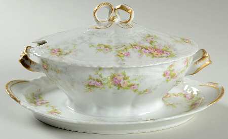 Schleiger 149F Gravy Boat w/Attached Underplate & Lid