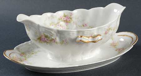 Schleiger 149F Gravy Boat with Attached Underplate