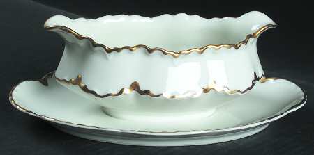 Schleiger 15 Gravy Boat with Attached Underplate