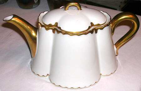Schleiger 15 Teapot & Lid