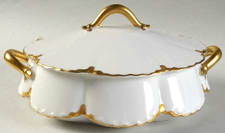 Schleiger 15 Round Covered Vegetable