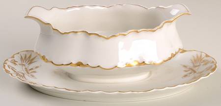 Schleiger 15 Gravy Boat with Attached Underplate
