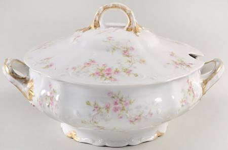 Schleiger 150 Tureen &  Lid