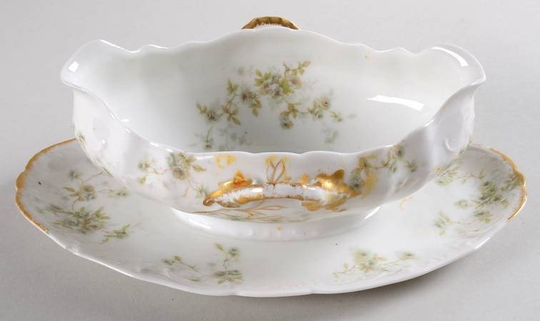 Schleiger 150A Gravy Boat with Attached Underplate