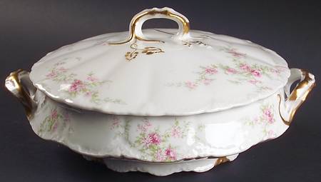 Schleiger 151 Round Covered Vegetable