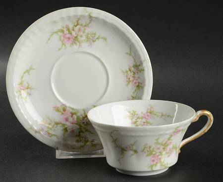 Schleiger 154 Flat Cup & Saucer Set