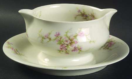 Schleiger 154a (White Background) Gravy Boat with Attached Underplate