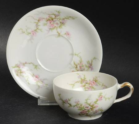 Schleiger 154a (White Background) Flat Cup & Saucer Set