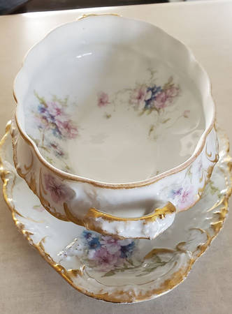 Schleiger 156f Gravy Boat w/Attached Underplate No Lid