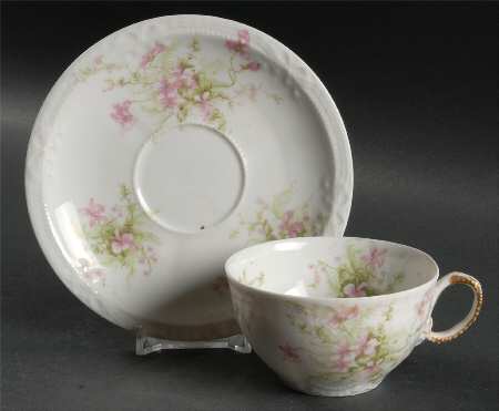 Schleiger 157c Flat Cup & Saucer Set