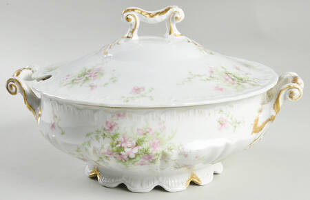 Schleiger 157k Tureen &  Lid