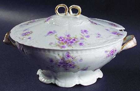 Schleiger 162G Tureen &  Lid