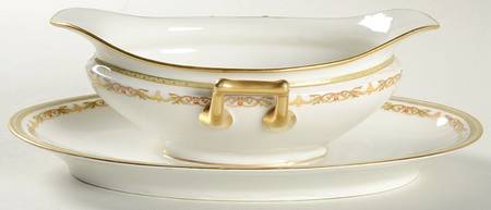 Schleiger 166 Gravy Boat with Attached Underplate