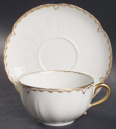 Schleiger 18 Oversized Cup & Saucer Set
