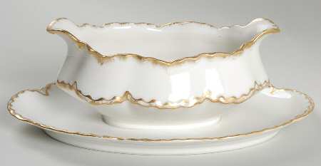 Schleiger 18 Gravy Boat with Attached Underplate