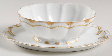 Schleiger 213 Gravy Boat w/Attached Underplate No Lid