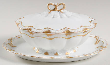 Schleiger 213 Gravy Boat w/Attached Underplate & Lid