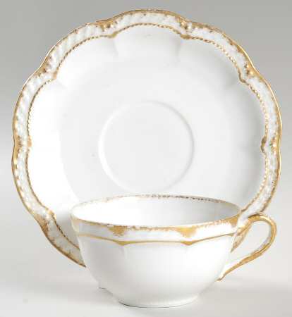 Schleiger 213 Flat Cup & Saucer Set
