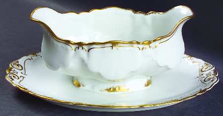 Schleiger 215 Gravy Boat with Attached Underplate