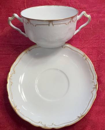 Schleiger 215 Flat Bouillon Cup & Saucer