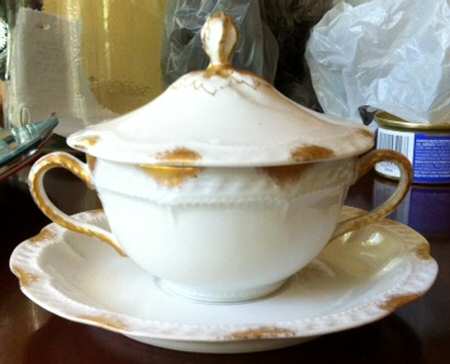 Schleiger 217 Flat Bouillon Cup and Saucer with Lid