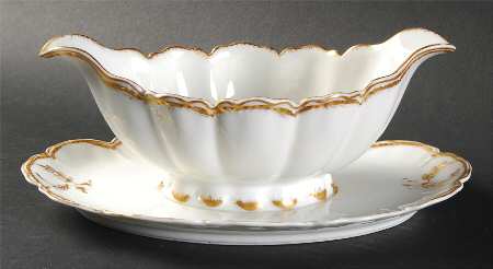 Schleiger 22 Gravy Boat with Attached Underplate