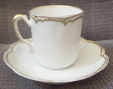 Schleiger 22 Flat Cup & Saucer Set