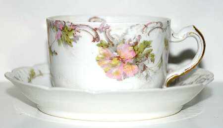 Schleiger 226b Flat Cup & Saucer Set