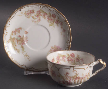 Schleiger 235E Flat Cup & Saucer Set