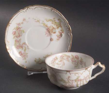 Schleiger 235E Flat Cup & Saucer Set