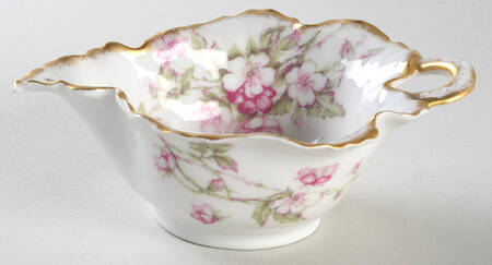 Schleiger 241 Leaf Shaped Dish