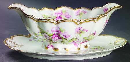 Schleiger 241 Gravy Boat with Attached Underplate
