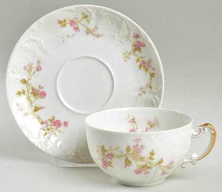 Schleiger 242 Flat Cup & Saucer Set