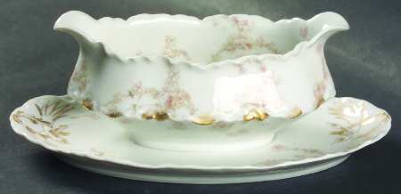 Schleiger 247 Gravy Boat with Attached Underplate