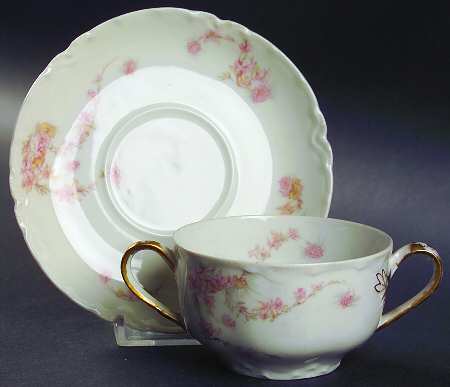 Schleiger 247 Bouillon Soup & Saucer Set