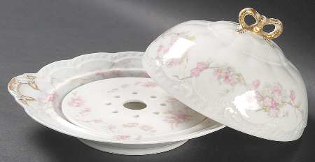 Schleiger 248 Round Covered Butter with Strainer