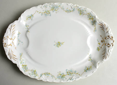 Schleiger 248B 18" Oval Serving Platter with Well