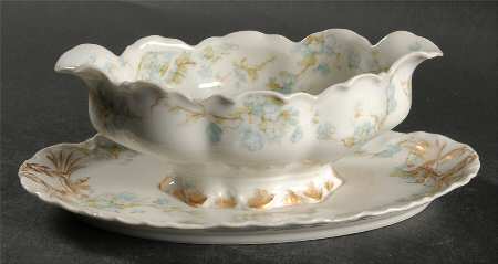 Schleiger 248B Gravy Boat with Attached Underplate