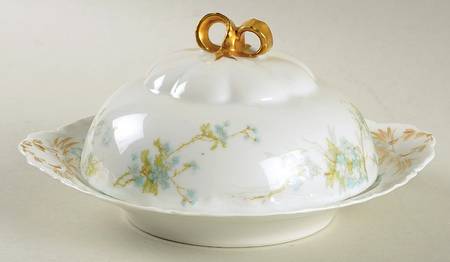 Schleiger 248B Round Covered Butter with Strainer