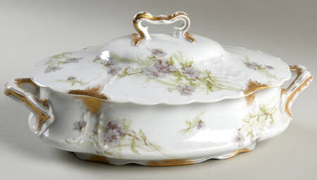 Schleiger 254L Oval Covered Vegetable